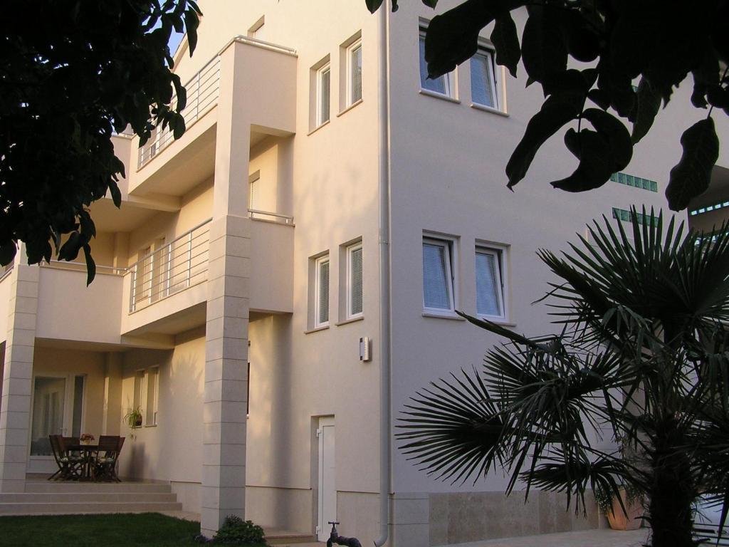 Apartments Oaza Regi Medulin Exterior photo