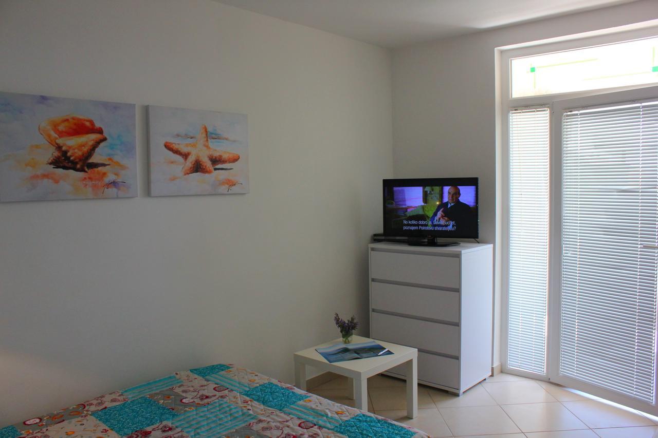 Apartments Oaza Regi Medulin Exterior photo
